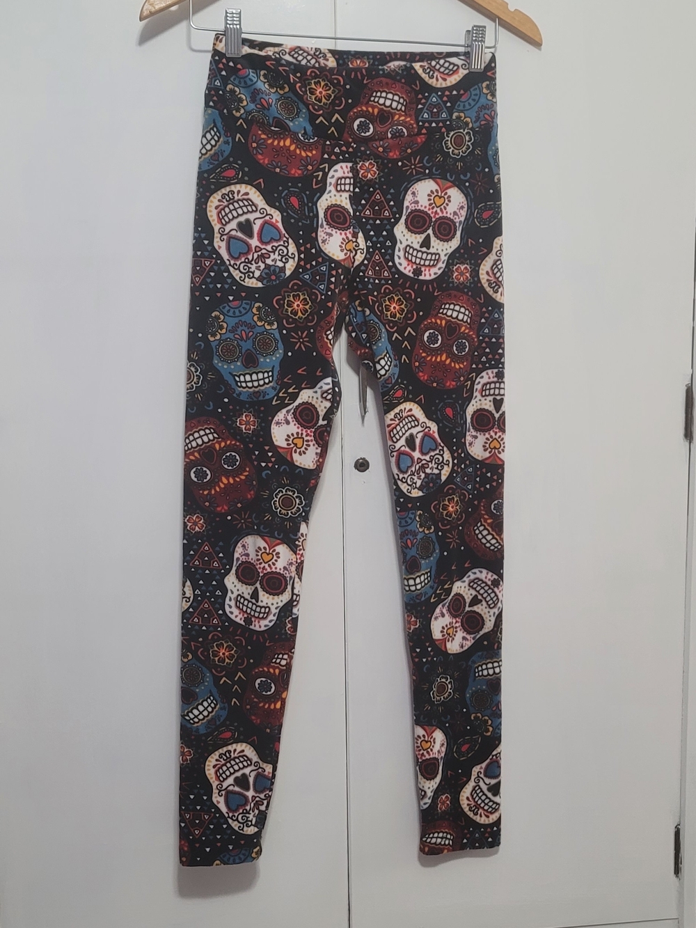 No Boundaries Black Leggings with Colorful Sugar Skull Print Womans